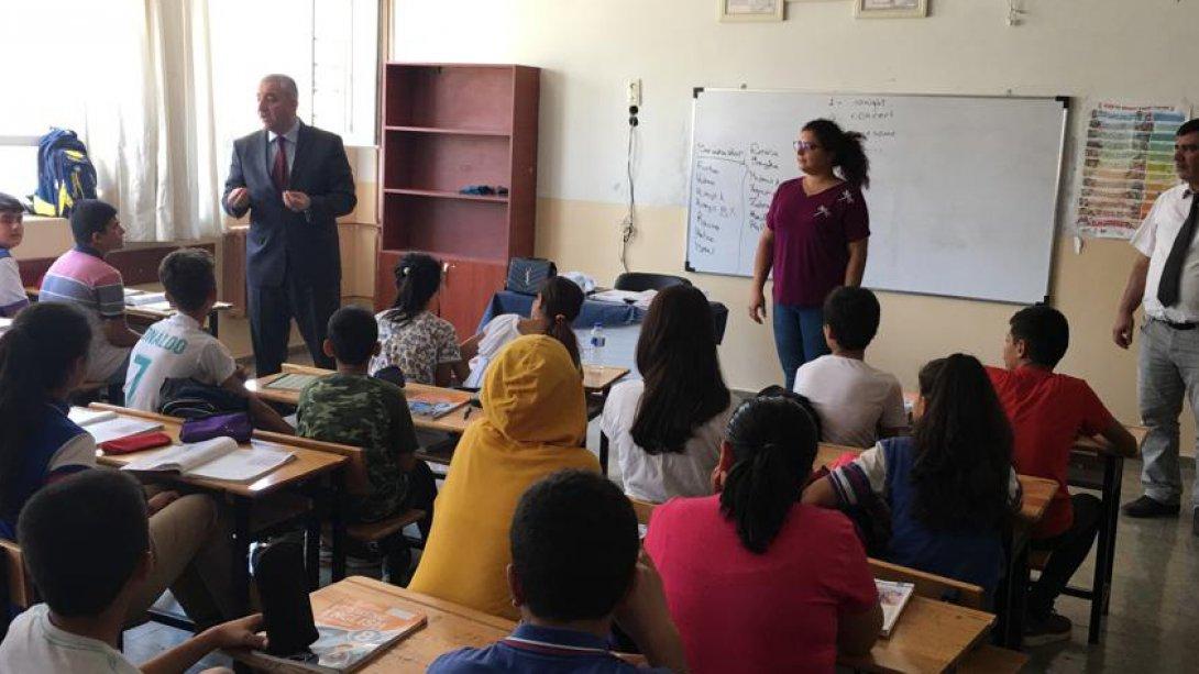 İlçe Milli Eğitim Müdürümüz Hacı Murat YANMAZ, Abdulselam Halat Ortaokulu'nu ziyaret ettiler. 