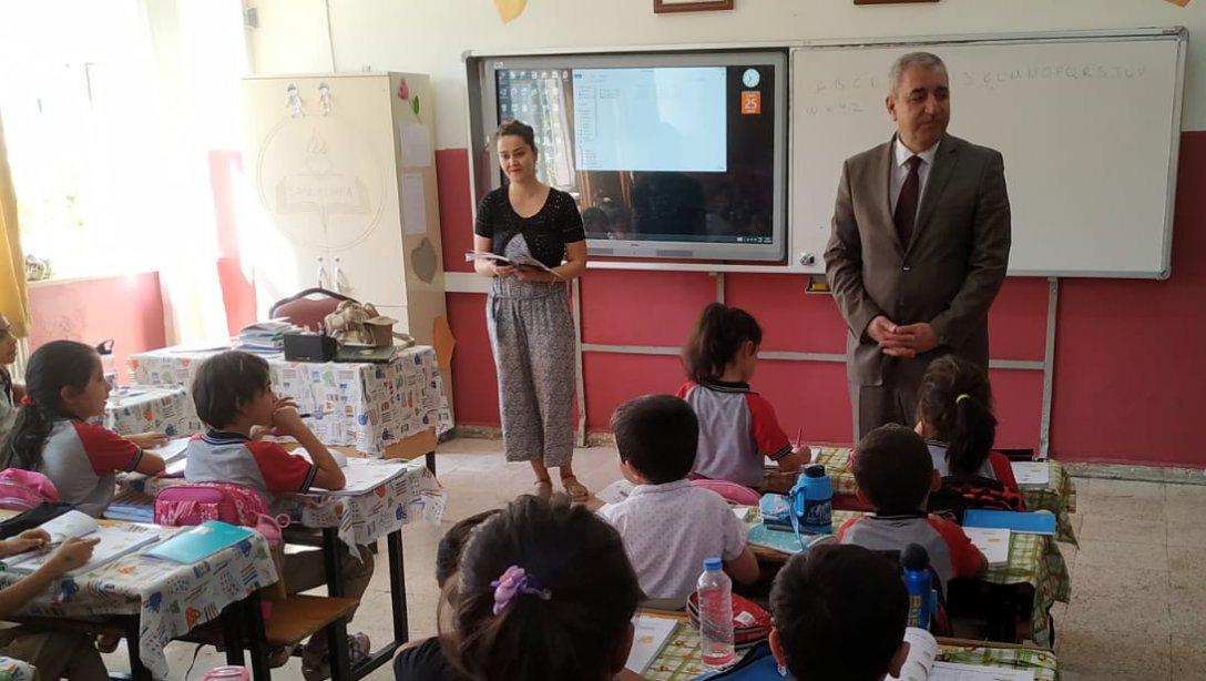 İlçe Milli Eğitim Müdürümüz Hacı Murat YANMAZ, Şehit Muhammed Fatih Safitürk İlkokulu'nu ziyaret ettiler. 