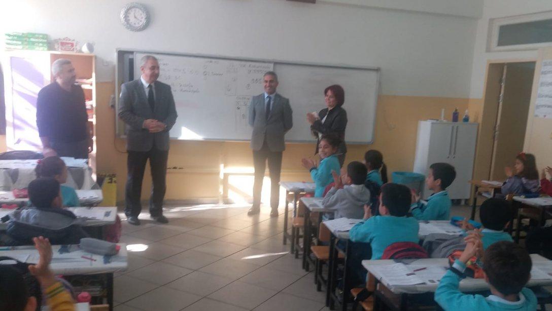 İlçe Milli Eğitim Müdürümüz Hacı Murat YANMAZ, Karaköprü İMKB İlkokulu'nu ziyaret ettiler. 