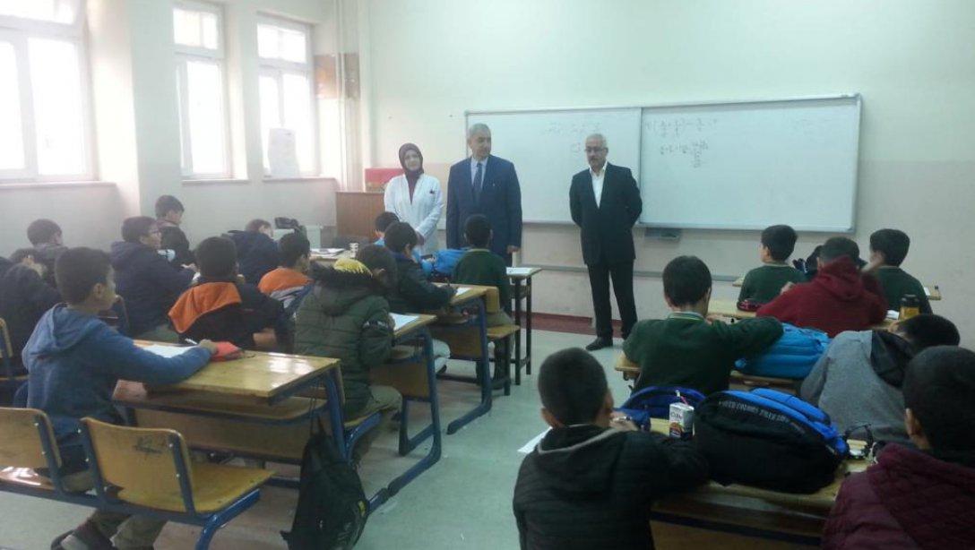 İlçe Milli Eğitim Müdürümüz Hacı Murat YANMAZ, ilçemize bağlı  Karaköprü Anadolu İmam Hatip Lisesi'ne  ziyarette bulunmuşlardır.