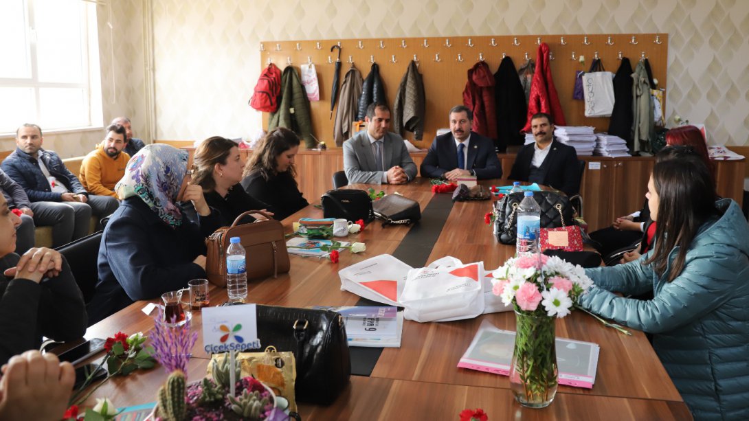 Karaköprü Belediye Başkanı Metin BAYDİLLİ ,  Necip Fazıl Kısakürek Fen Lisesi'ni Ziyaret Etti.