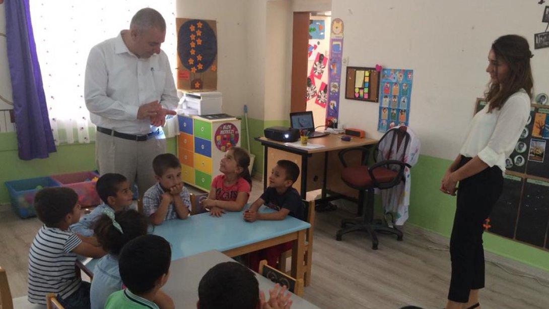 İlçe Milli Eğitim Müdürümüz Hacı Murat YANMAZ, Büyük Salkım İlk/Ortaokulunun Anasınıfını ziyaret ettiler. 