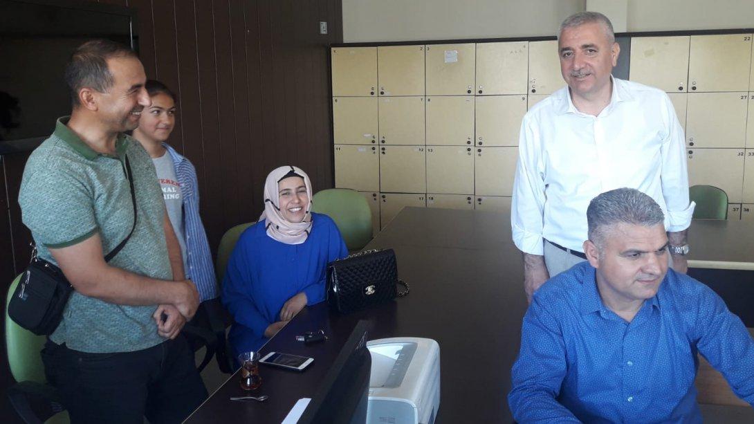 İlçe Milli Eğitim Müdürümüz Hacı Murat YANMAZ , LGS Tercih Komisyonu Merkezlerini Ziyaret Etmiştir.
