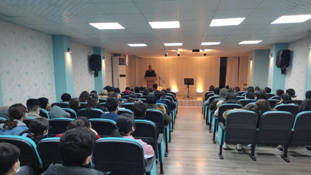 Emine Göncü Anadolu Lisesi Öğrencilerine Değerler Eğitimi Kapsamında Seminer Verildi.