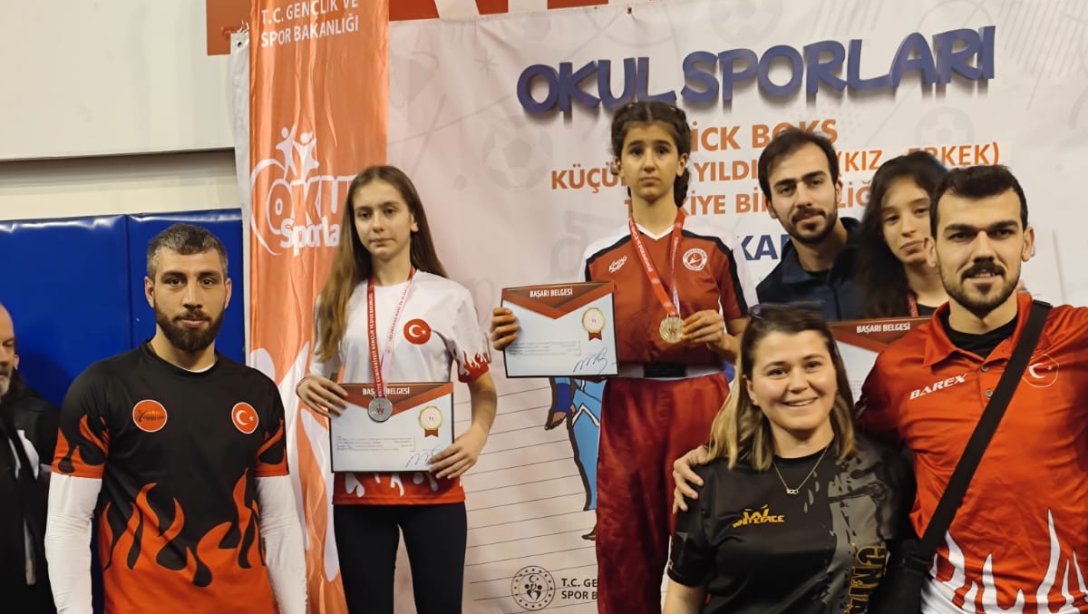 İstiklal Ortaokulu'ndan Sportif Başarılar