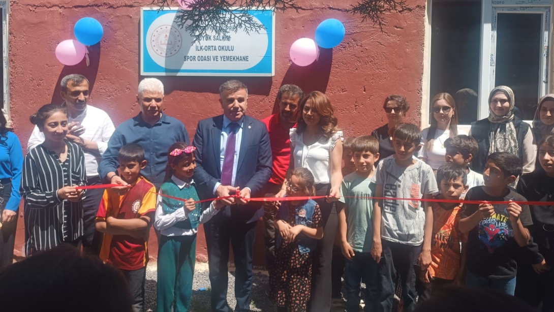 Büyük Salkım İlk / Ortaokulunda Açılış Günü